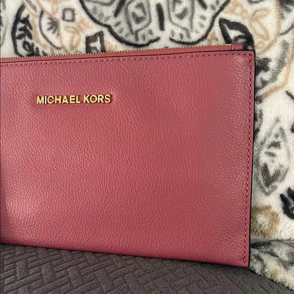 Michael Kors Rose Leather Wristlet